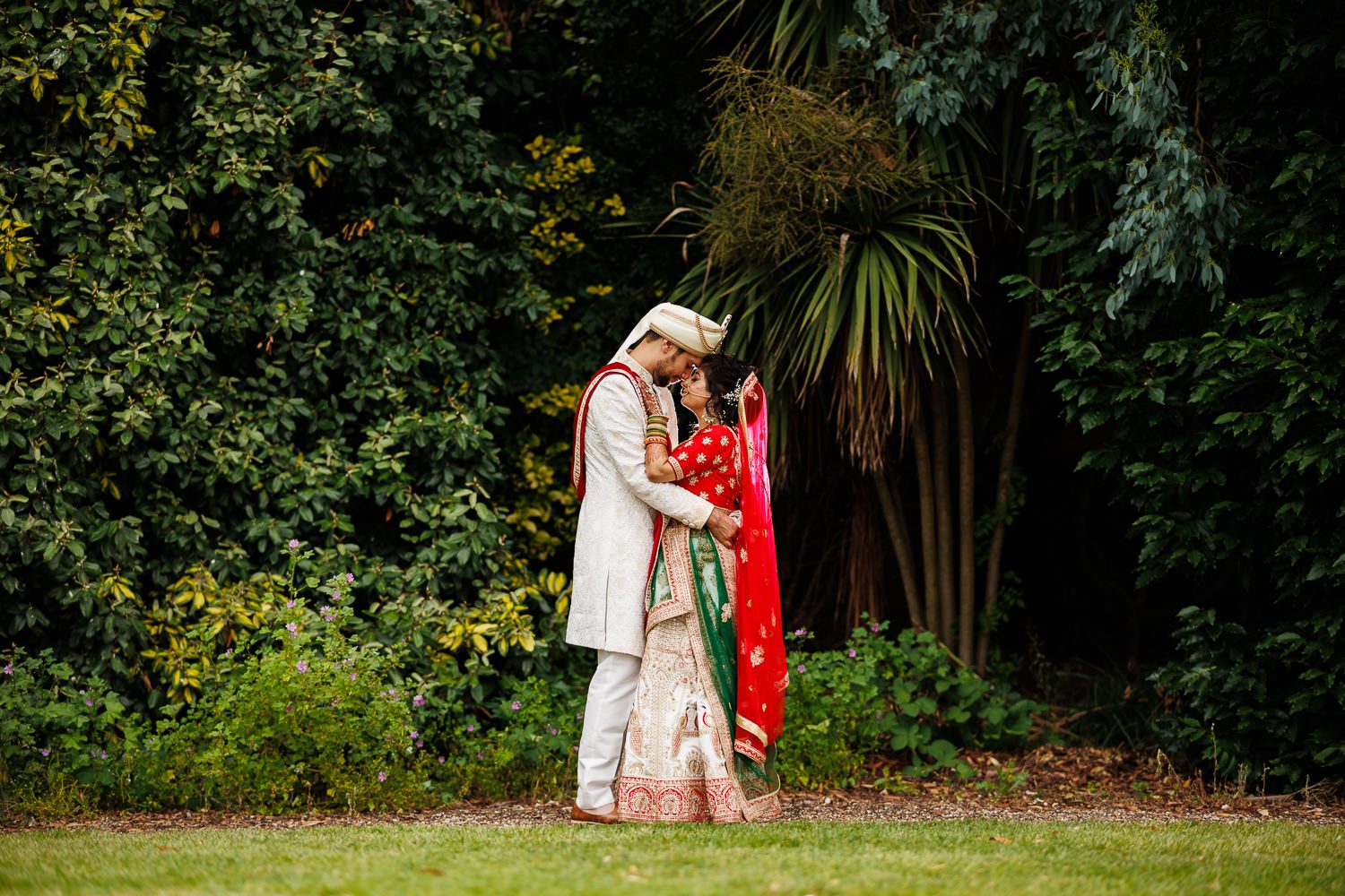 Punam and Sanjay’s Hindu wedding celebrations at Boreham House in Chelmsford Essex