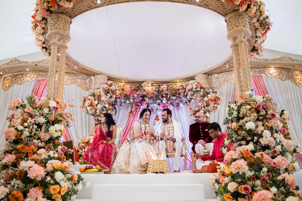 Gujarati wedding ceremony under Shagun wedding mandap