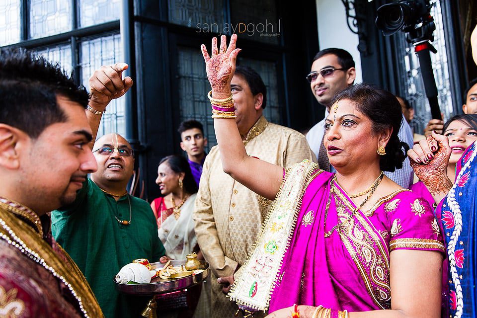 Hindu Wedding welcoming ceremony