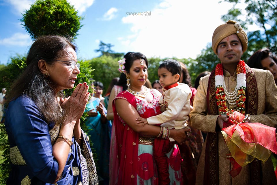 Prayers before asian wedding