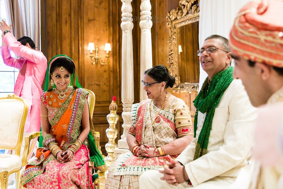 Bride seeing groom for the 1st time