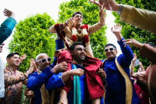 Groom's arrival to Hindu wedding