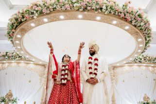 Hindu wedding leaving ceremony