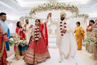 Hindu wedding leaving ceremony