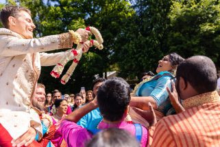 Garlanding ceremony during Hindu wedding