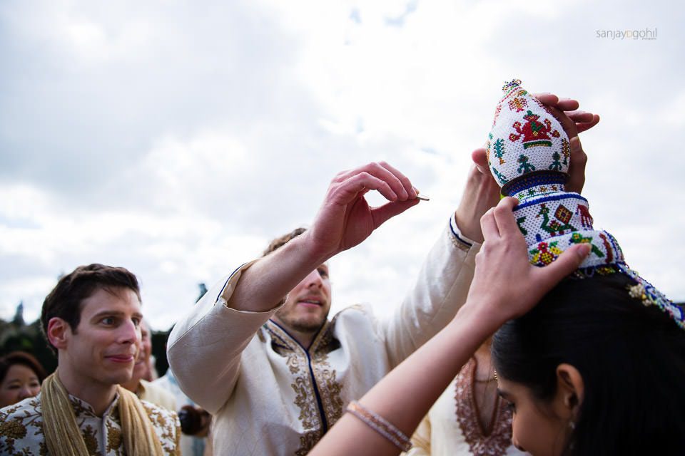 Hindu Wedding welcoming ceremony