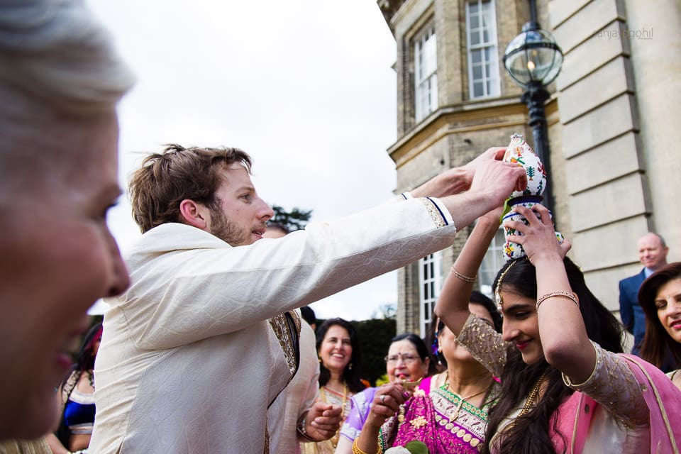 Hindu Wedding welcoming ceremony