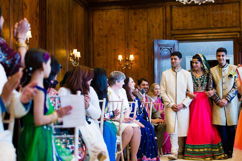 Arrival of Bride at Hindu wedding