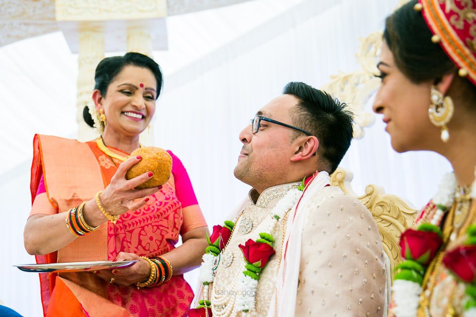 bride's mum feed groom