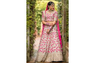 Hindu wedding portrait at Tewinbury farm